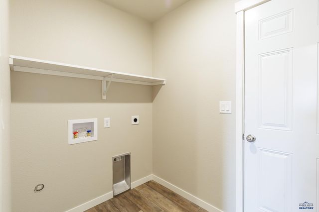 288 N VALLEY DR, Rapid City, SD 57703