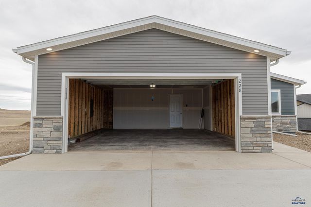 288 N VALLEY DR, Rapid City, SD 57703