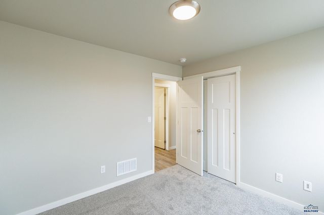 288 N VALLEY DR, Rapid City, SD 57703