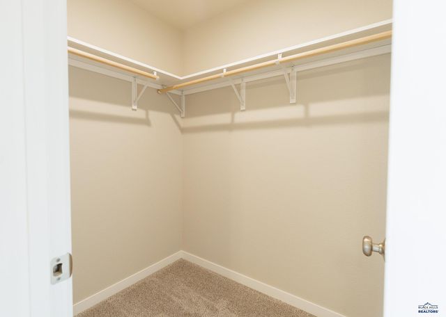 288 N VALLEY DR, Rapid City, SD 57703