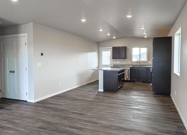 288 N VALLEY DR, Rapid City, SD 57703
