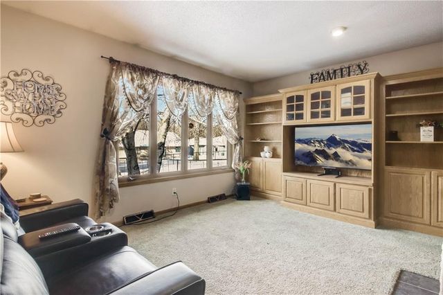 1948 Declaration Drive, Eau Claire, WI 54703