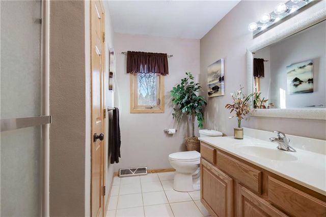 1948 Declaration Drive, Eau Claire, WI 54703