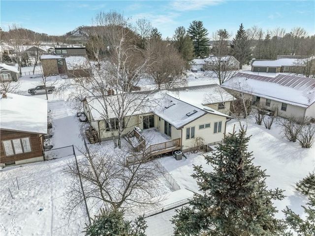 1948 Declaration Drive, Eau Claire, WI 54703