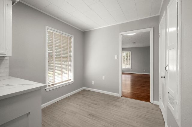 6438 Pinehurst, Houston, TX 77023