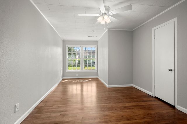 6438 Pinehurst, Houston, TX 77023