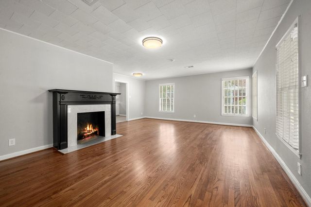 6438 Pinehurst, Houston, TX 77023