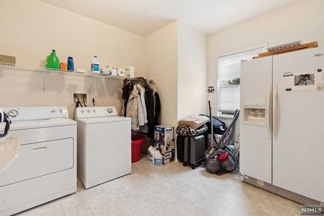7 Skytop Ridge, Oakland, NJ 07436