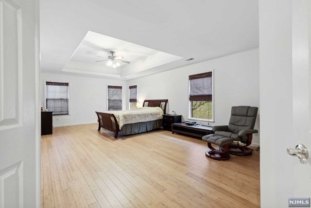 7 Skytop Ridge, Oakland, NJ 07436