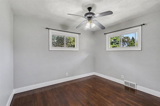 7806 N 40th Street, Augusta, MI 49012