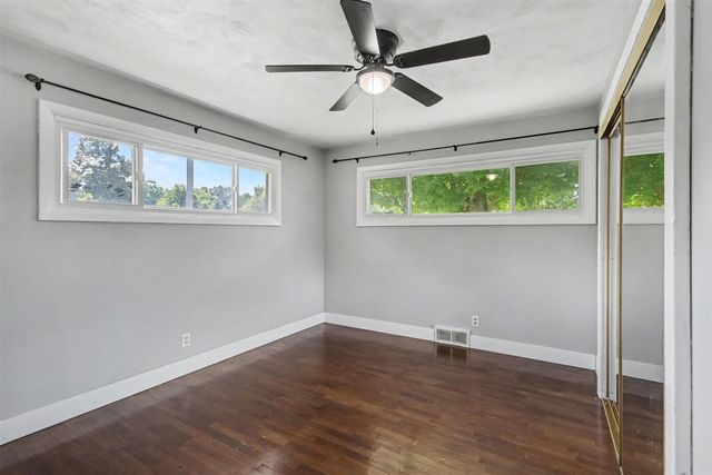 7806 N 40th Street, Augusta, MI 49012
