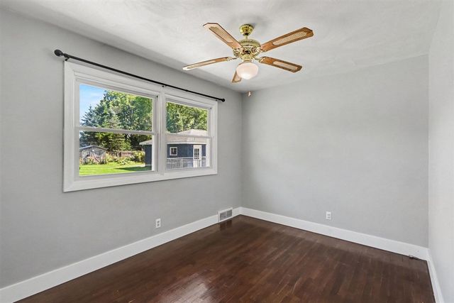 7806 N 40th Street, Augusta, MI 49012