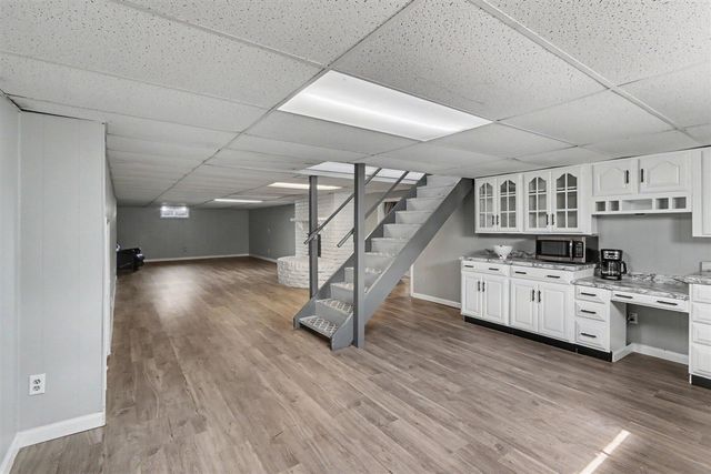 7806 N 40th Street, Augusta, MI 49012