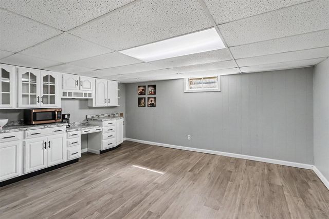 7806 N 40th Street, Augusta, MI 49012
