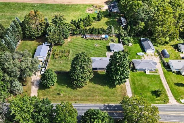 7806 N 40th Street, Augusta, MI 49012