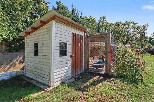 7806 N 40th Street, Augusta, MI 49012