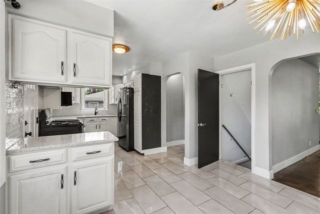 7806 N 40th Street, Augusta, MI 49012