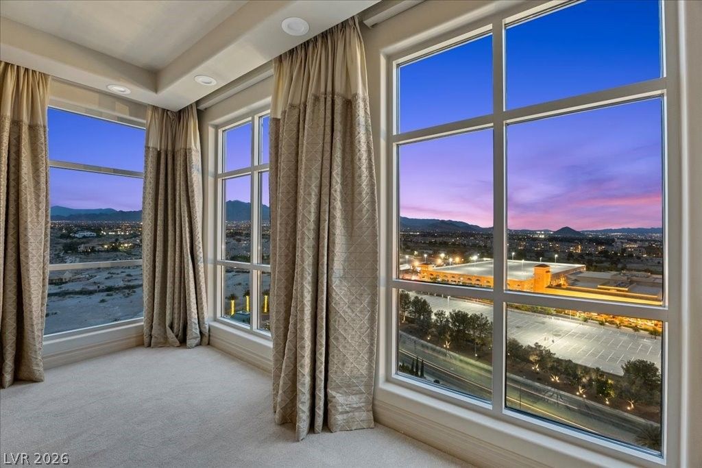 Image 16 of property listing at 9103 Alta Drive 1207, Las Vegas, NV 89145