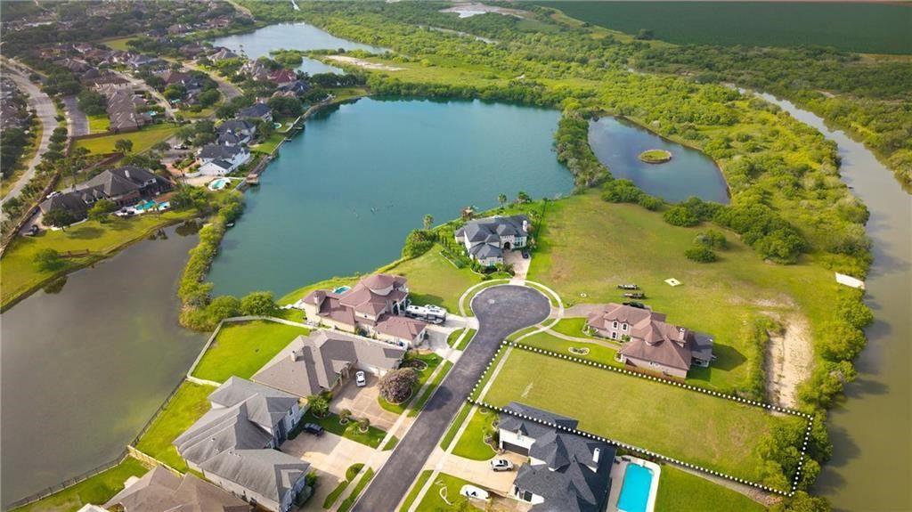 7641 Kings Lake Cir, Corpus Christi, TX 78413 — photo 5