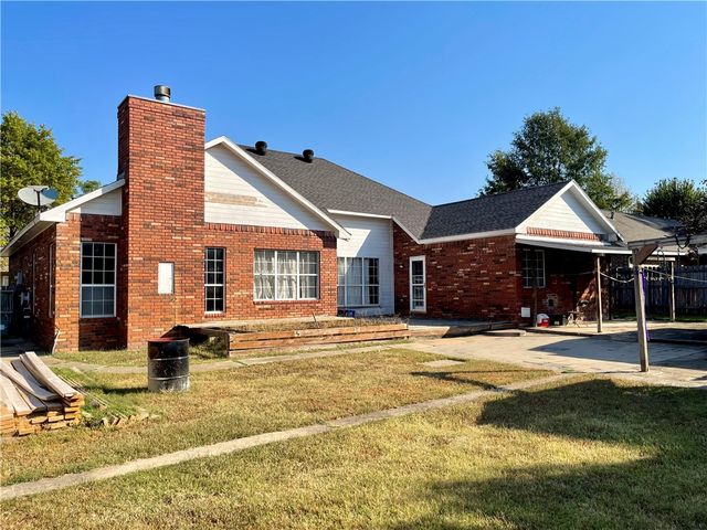 3604 Beech Drive, Rogers, AR 72756