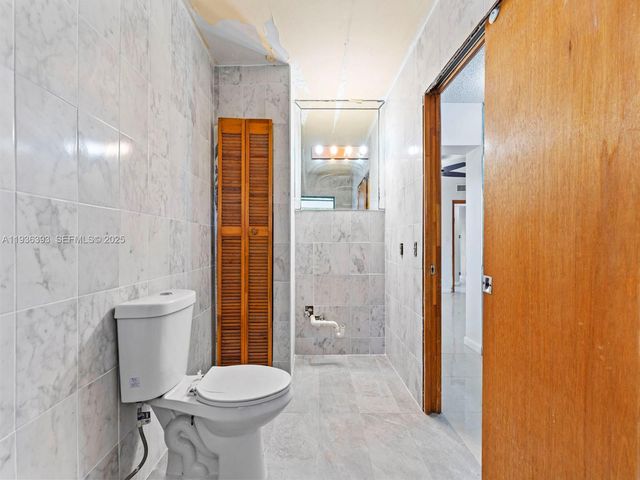 330 SW 52nd Ave, Miami, FL 33134