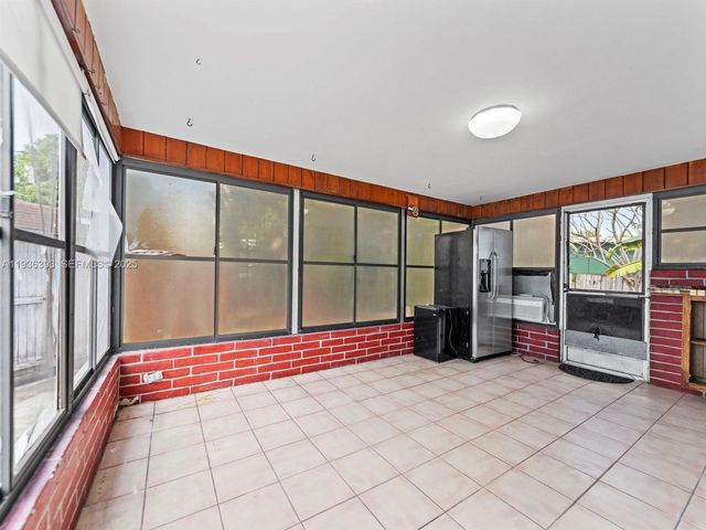 330 SW 52nd Ave, Miami, FL 33134