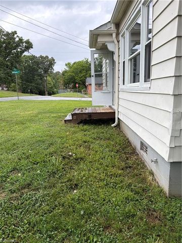 1616 Guyer Street, High Point, NC 27265