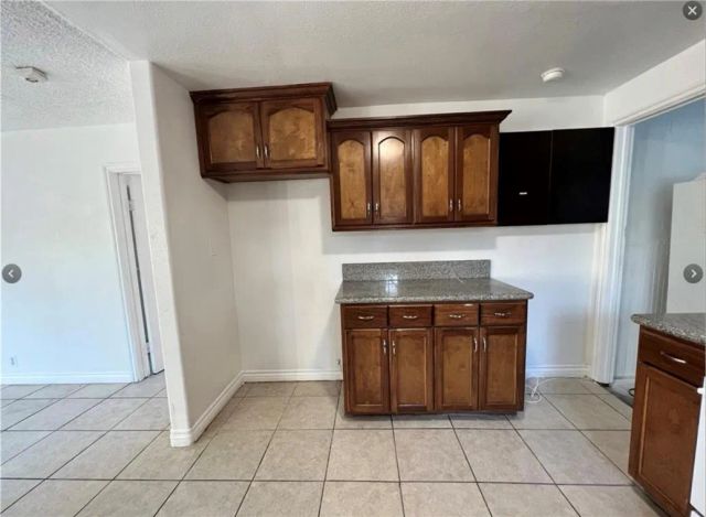 10931 Anzac, Los Angeles, CA 90059