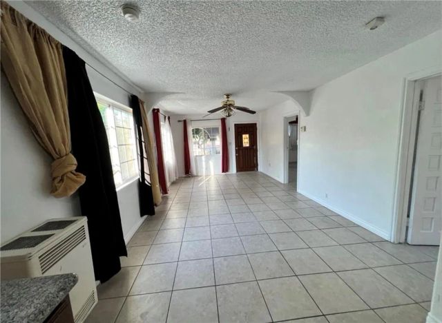 10931 Anzac, Los Angeles, CA 90059