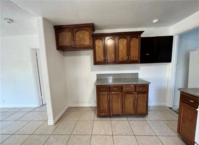 10931 Anzac, Los Angeles, CA 90059