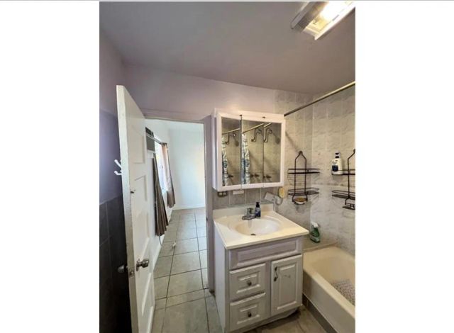 10931 Anzac, Los Angeles, CA 90059