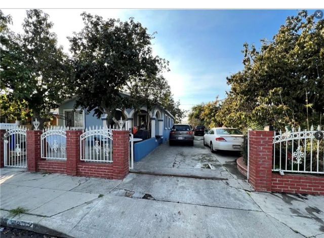10931 Anzac, Los Angeles, CA 90059