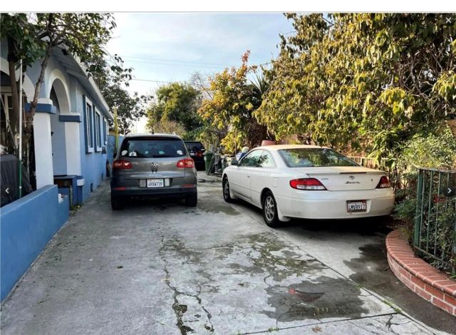 10931 Anzac, Los Angeles, CA 90059