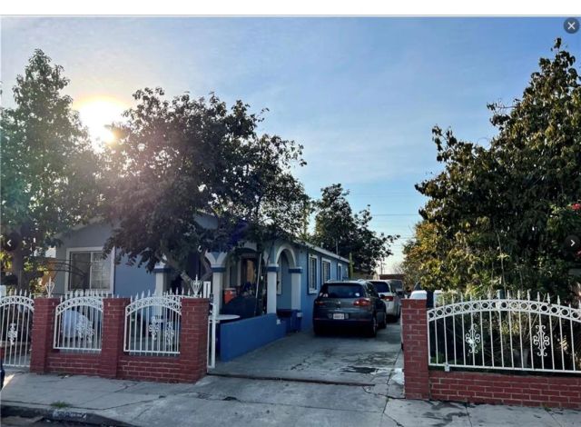 10931 Anzac, Los Angeles, CA 90059