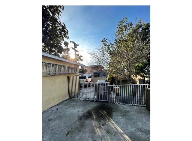 10931 Anzac, Los Angeles, CA 90059