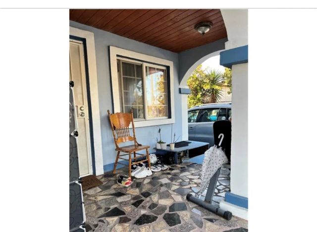 10931 Anzac, Los Angeles, CA 90059