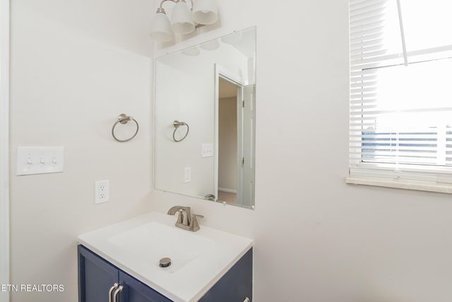 7735 Bellchase Lane, Knoxville, TN 37918