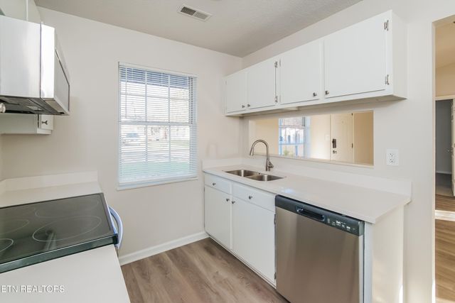 7735 Bellchase Lane, Knoxville, TN 37918