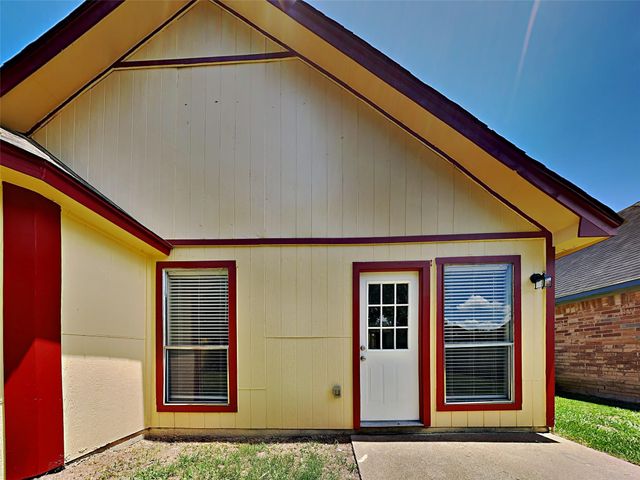 16130 Canaridge Drive, Houston, TX 77053