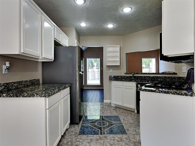 16130 Canaridge Drive, Houston, TX 77053