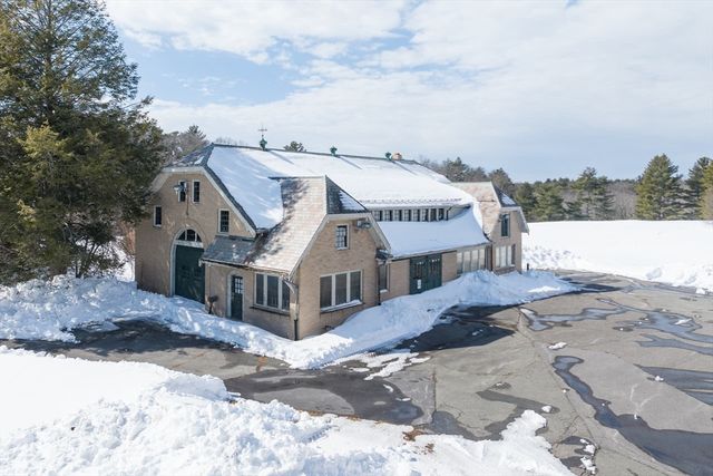 135 Wellesley Street, Weston, MA 02493