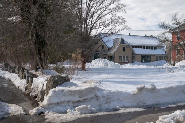 135 Wellesley Street, Weston, MA 02493