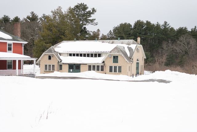 135 Wellesley Street, Weston, MA 02493