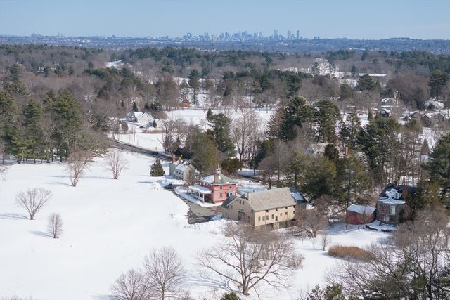 135 Wellesley Street, Weston, MA 02493