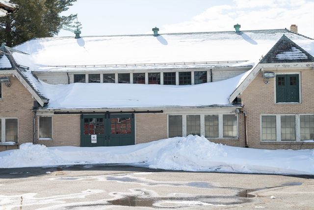 135 Wellesley Street, Weston, MA 02493