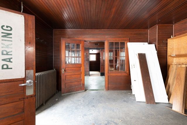 135 Wellesley Street, Weston, MA 02493