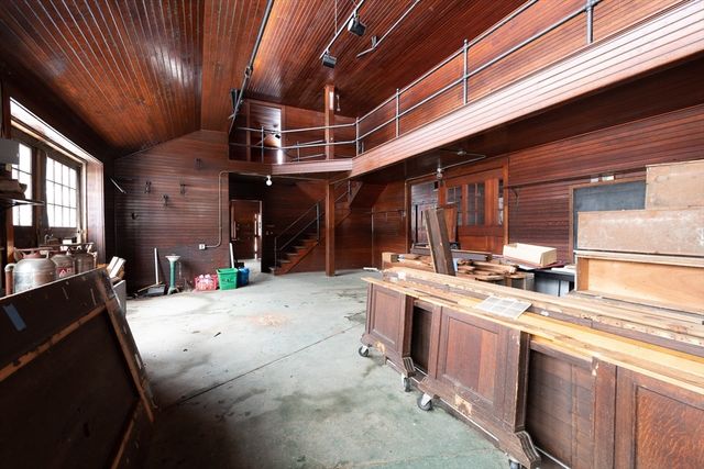 135 Wellesley Street, Weston, MA 02493