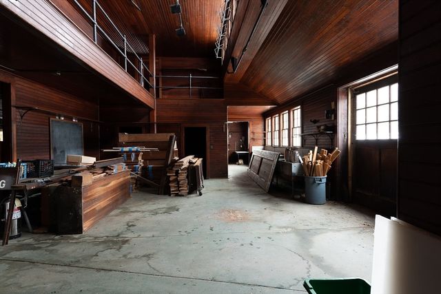 135 Wellesley Street, Weston, MA 02493