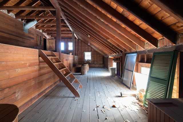 135 Wellesley Street, Weston, MA 02493