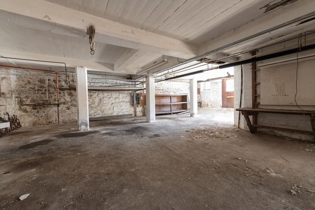 135 Wellesley Street, Weston, MA 02493